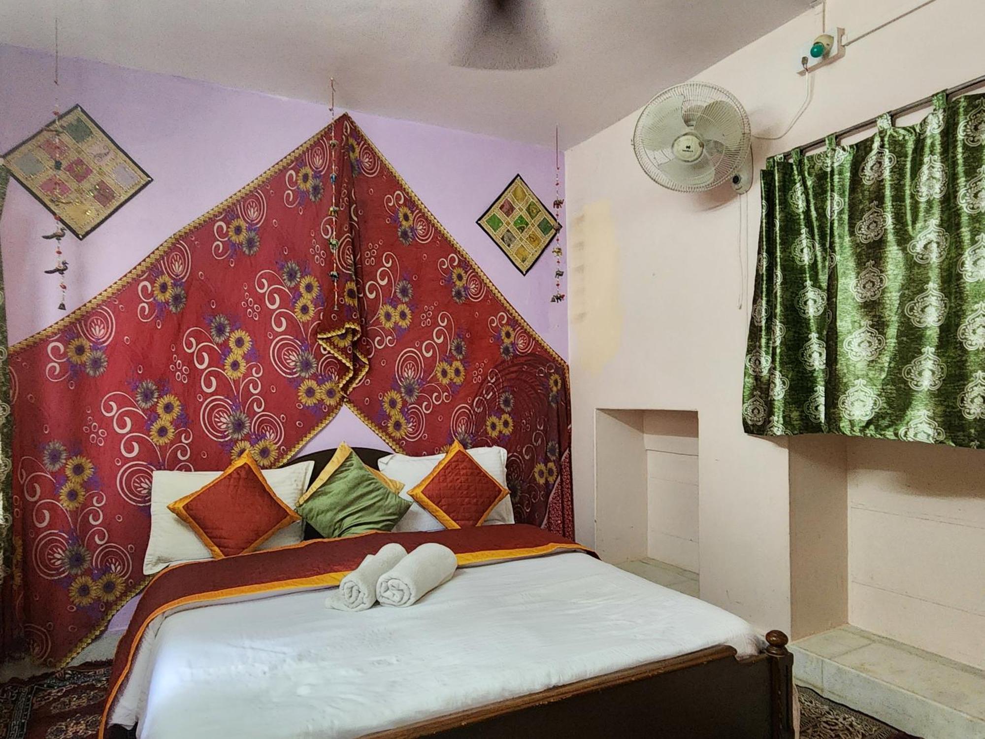 Diamond Guest House Джайсалмер Экстерьер фото